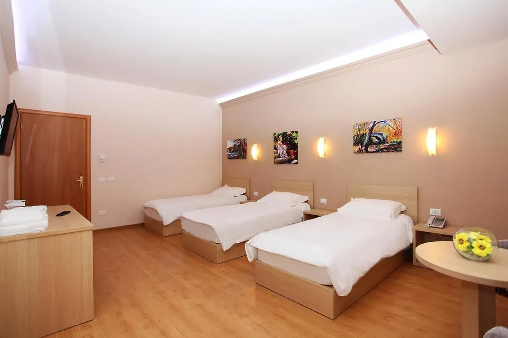 Hotel Green Vaqarr Albania