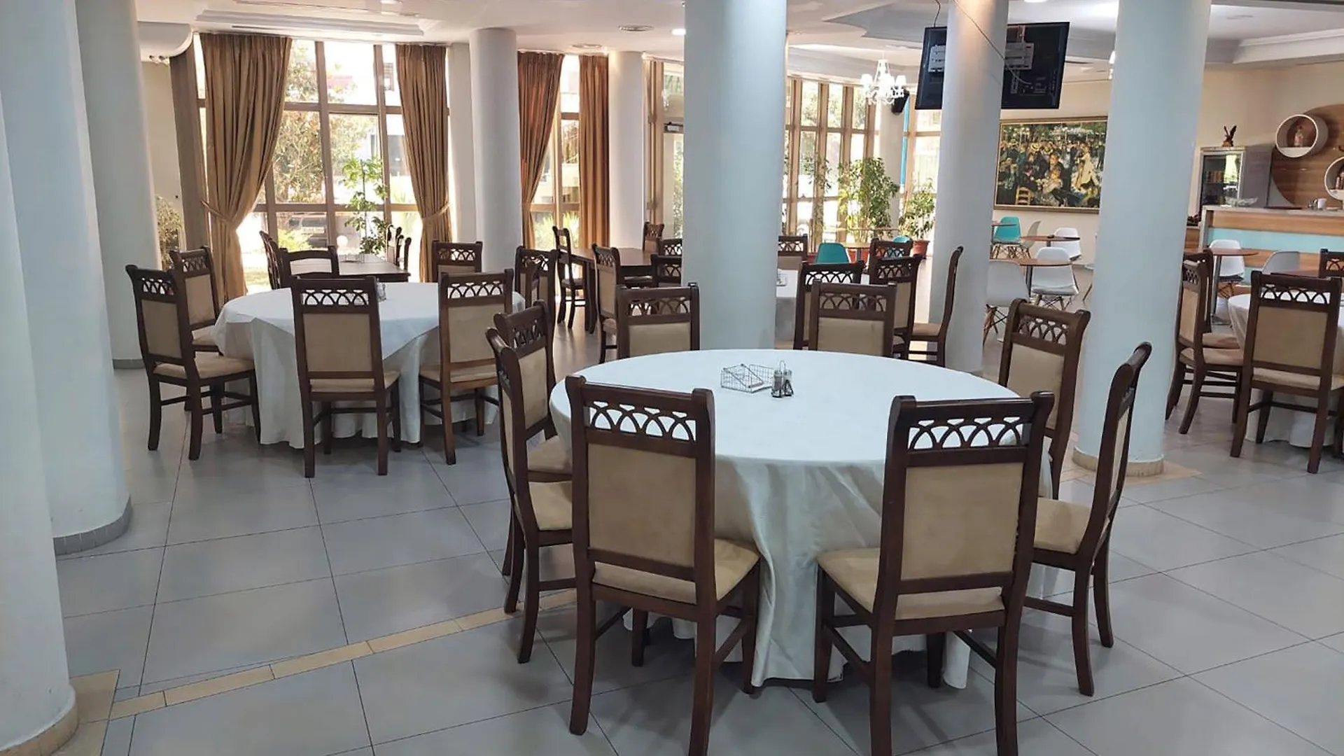 Hotel Green Vasqarr ألبانيا