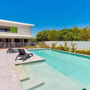 Oceanside Official 4* Mackay