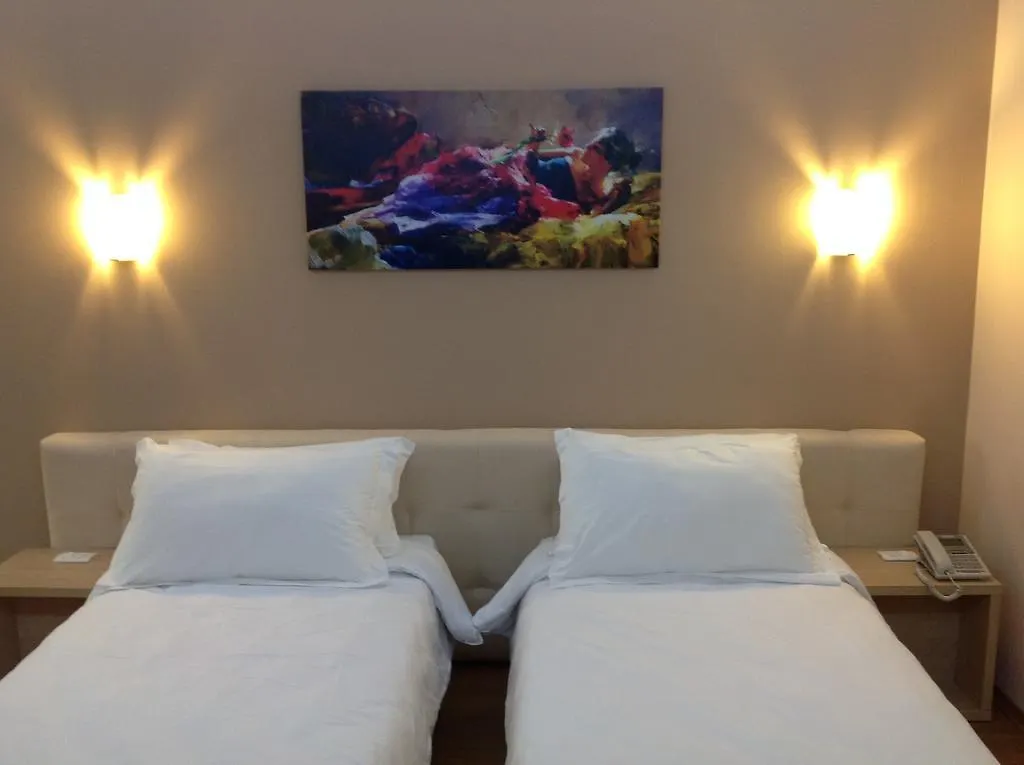 Hotel Green Vaqarr 4*,