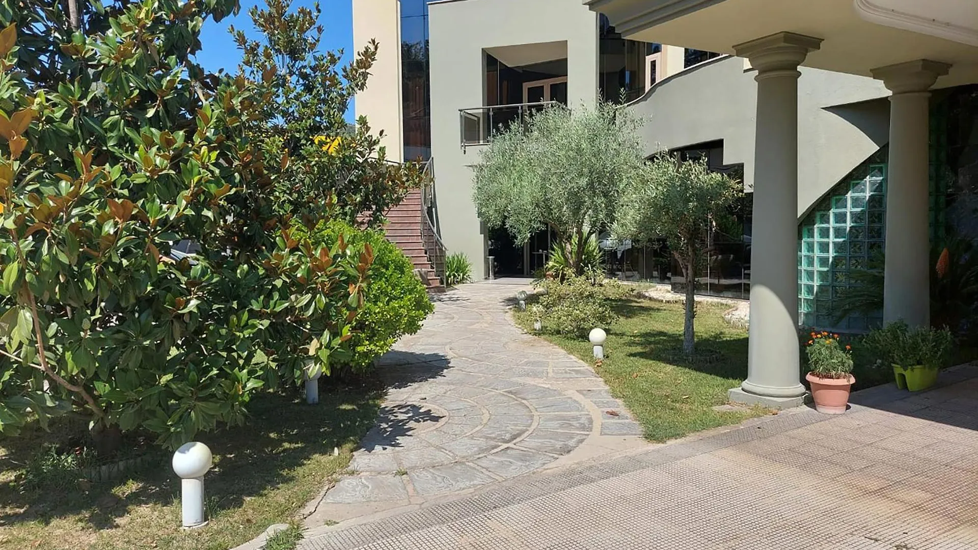 Hotel Green Vaqarr Albania