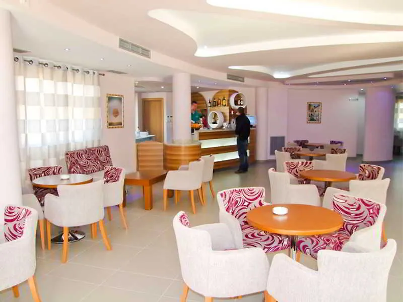 ****  Hotel Green Vaqarr Albania